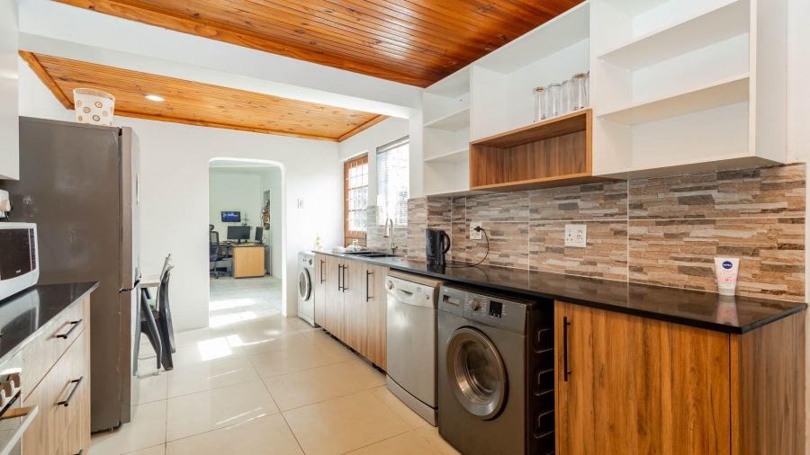 3 Bedroom Property for Sale in Heideveld Western Cape